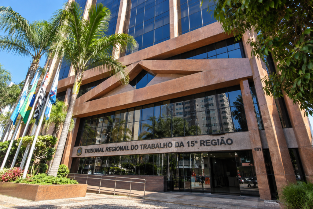 TRT abre seleção para estagiários com inscrições gratuitas pela internet